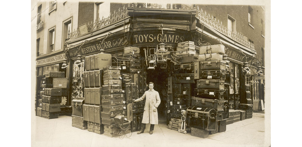 PADDINGTON LUGGAGE SHOP