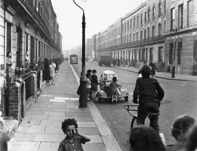Children playing in Southam Street, London.
1956