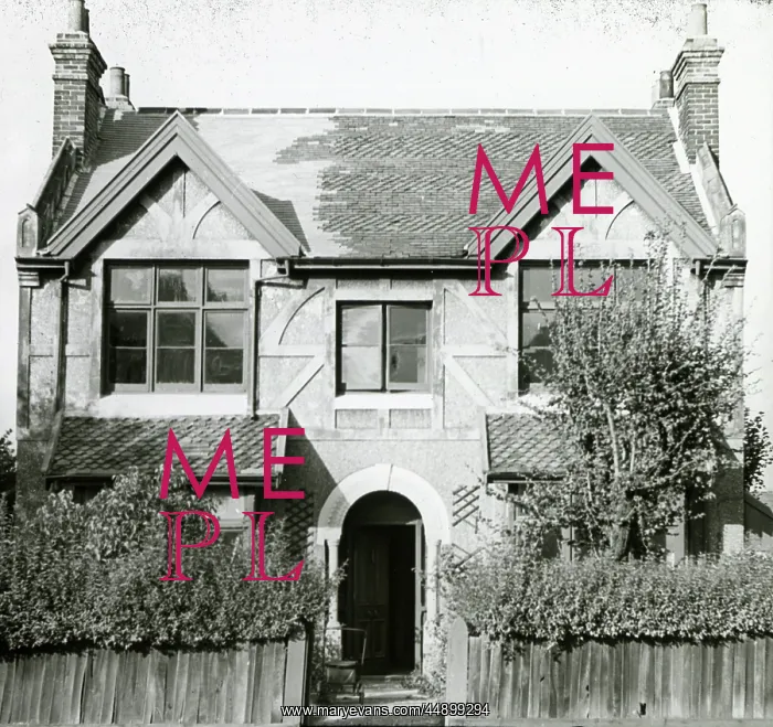 : 12 Crescent Road : 12 Crescent Road
