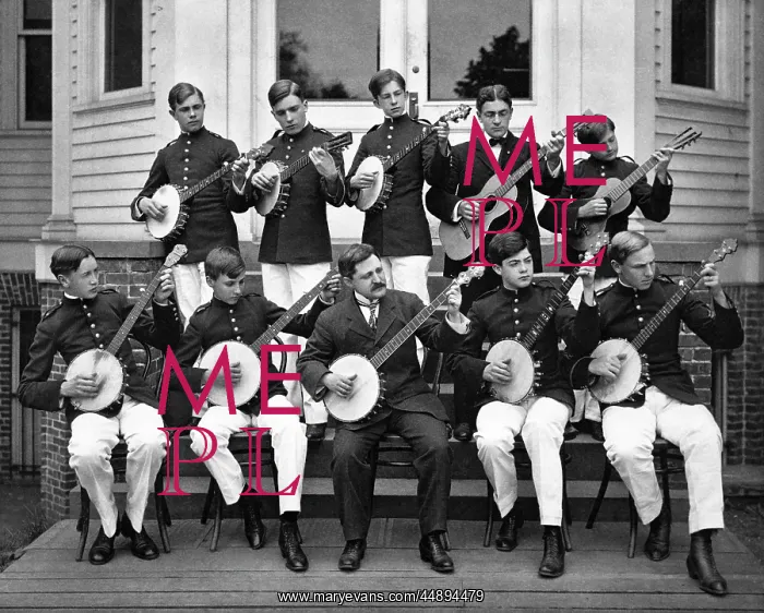 : 1890s 1900s GROUP YOUNG MEN PLAYING BANJOS AND : 1890s 1900s GROUP YOUNG MEN PLAYING BANJOS AND