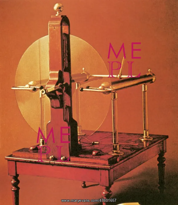 : 18th Century Electrostatic Generator : 18th Century Electrostatic Generator