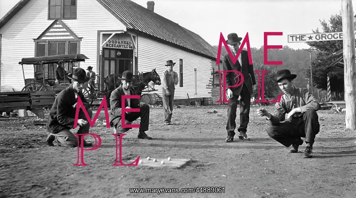 : 1910s MEN PLAYING MARBLES GAME OF HOSS IN ON : 1910s MEN PLAYING MARBLES GAME OF HOSS IN ON