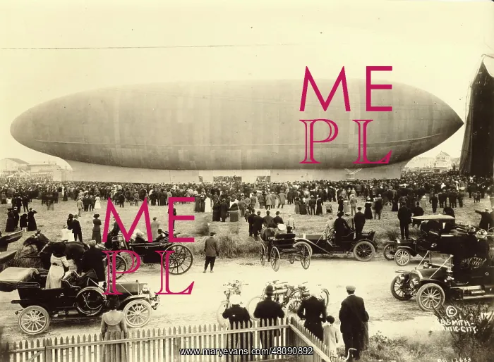 : The 1912 non-rigid airship Akron : The 1912 non-rigid airship Akron