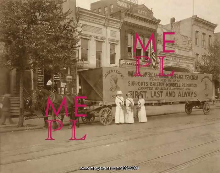 : in 1914 a horse drawn float declares National ? : in 1914 a horse drawn float declares National ?