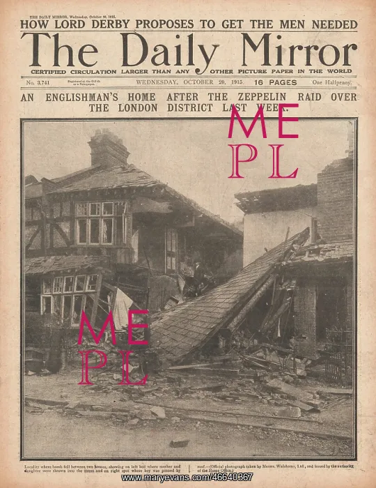 : 1915 Daily Mirror House destroyed in Zeppelin raid over Lond : 1915 Daily Mirror House destroyed in Zeppelin raid over Lond
