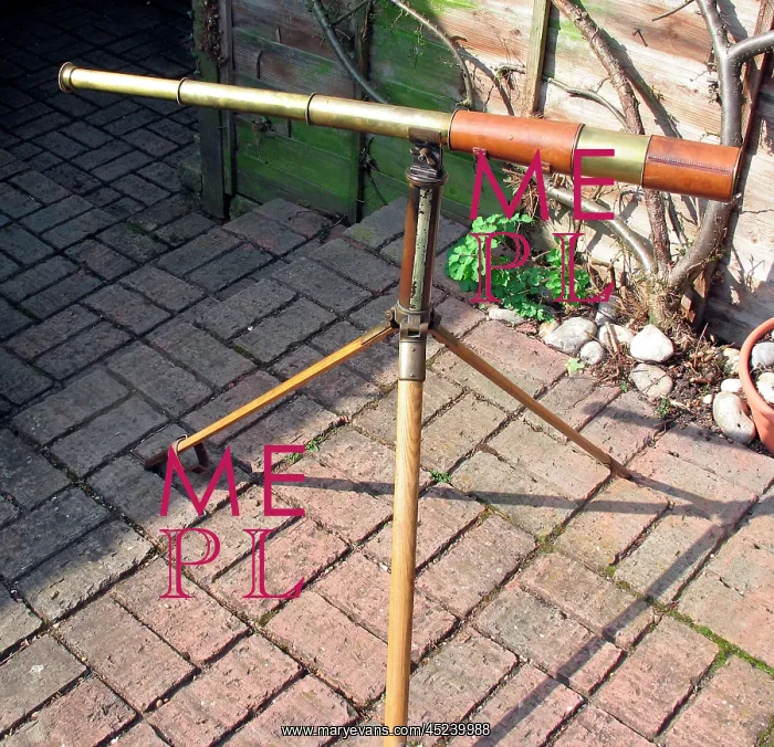: 1916 British Army issue telescope with broad arrow : 1916 British Army issue telescope with broad arrow