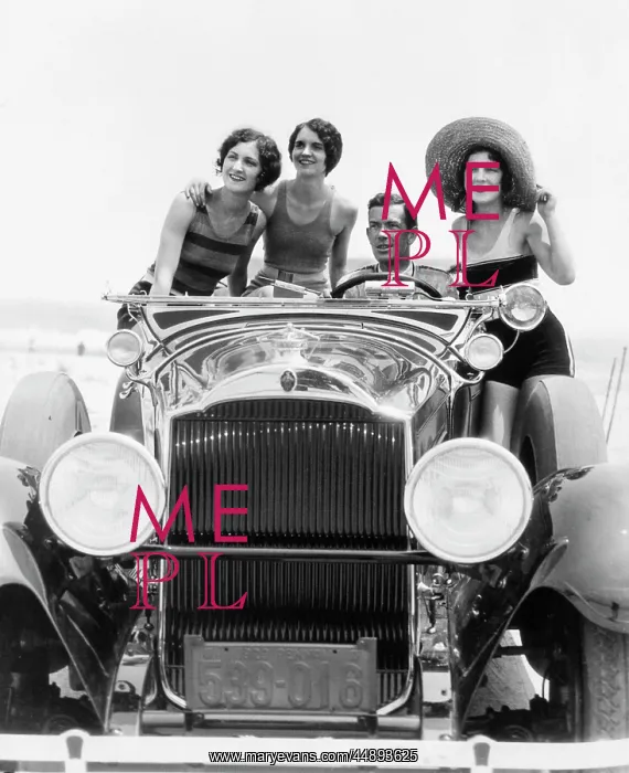 : 1920s 1930s Man Driving Convertible : 1920s 1930s Man Driving Convertible