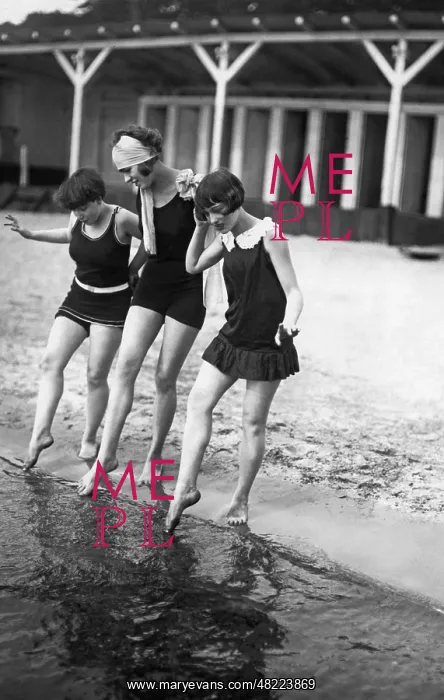  : 1920's Swimwear