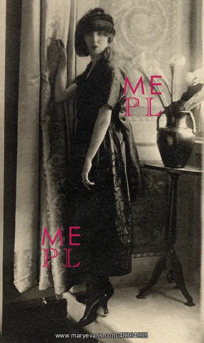 : 1920s woman : 1920s woman