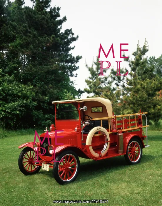  : 1924 Model T Ford Fire Truck