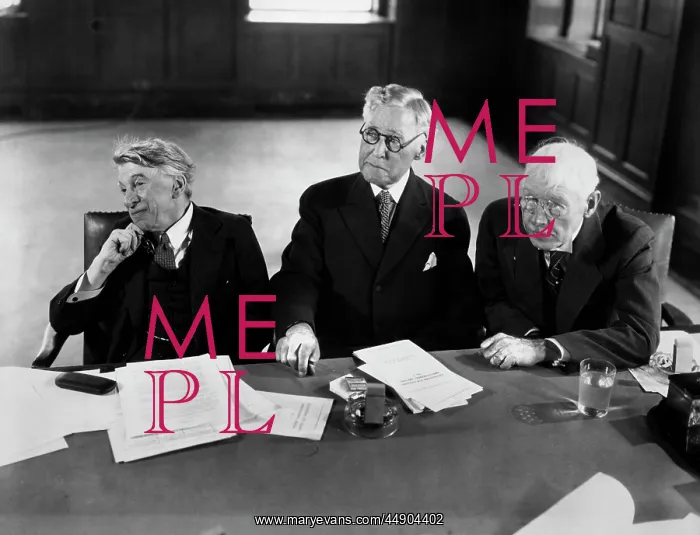 : 1930s 1940s Group Of Three Elderly : 1930s 1940s Group Of Three Elderly
