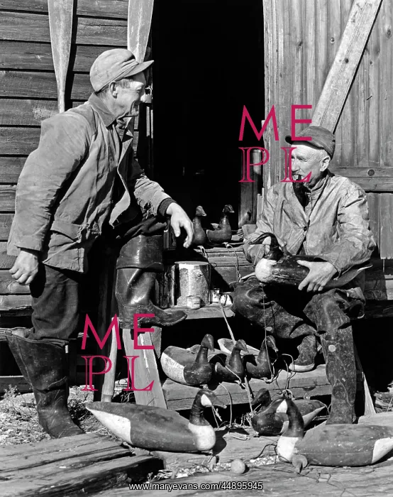 : 1930s 1940s Two Senior Men Sitting : 1930s 1940s Two Senior Men Sitting