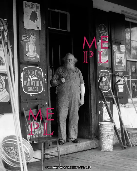 : 1930s Elderly Bearded Man In Overalls : 1930s Elderly Bearded Man In Overalls