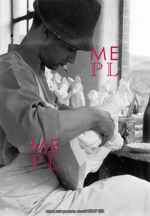 : 1930s Making Plaster Figurine : 1930s Making Plaster Figurine
