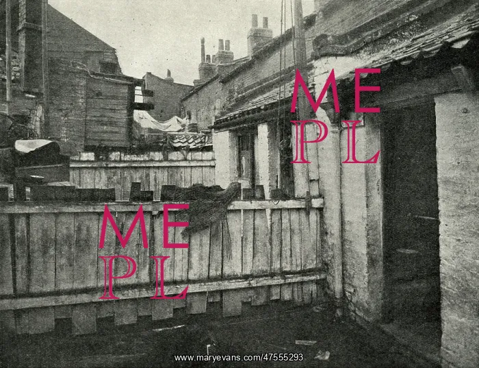 : 1930s slum back yards, Limehouse : 1930s slum back yards, Limehouse