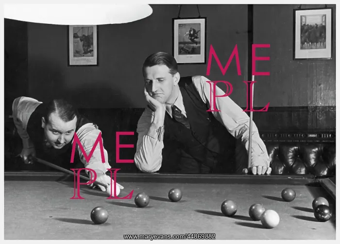 : 1930S SNOOKER GAME : 1930S SNOOKER GAME
