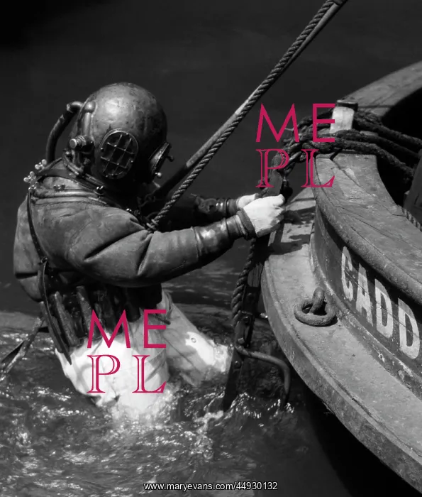 : 1930s Side View Of Diver In Pressure : 1930s Side View Of Diver In Pressure