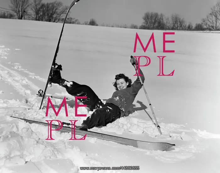  : 1930s Woman Falling In Snow On