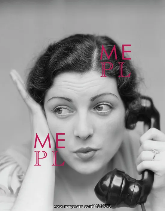 : 1930s YOUNG BRUNETTE WOMAN WITH SURPRISED EXPRESSION : 1930s YOUNG BRUNETTE WOMAN WITH SURPRISED EXPRESSION