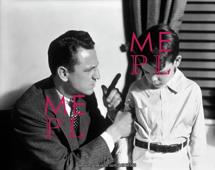  : 1940s 1950s Angry Father Shaking