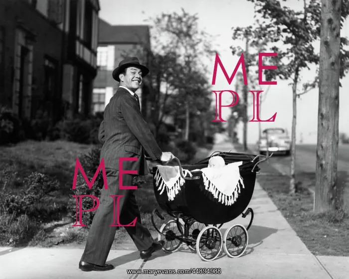 : 1940s 1950s SMILING FATHER IN SUIT & HAT PUSHING : 1940s 1950s SMILING FATHER IN SUIT & HAT PUSHING