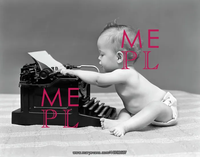 : 1940s BABY IN DIAPER TYPING ON TYPEWRITER : 1940s BABY IN DIAPER TYPING ON TYPEWRITER