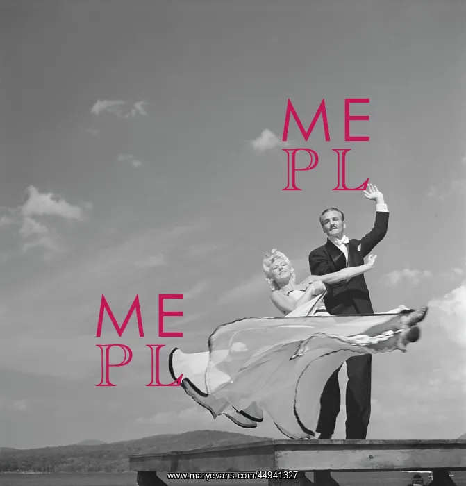  : 1940s Ballroom Dancing Couple