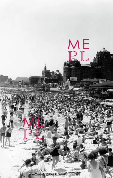 : 1940s Beach Crowd Of Sunbathers : 1940s Beach Crowd Of Sunbathers