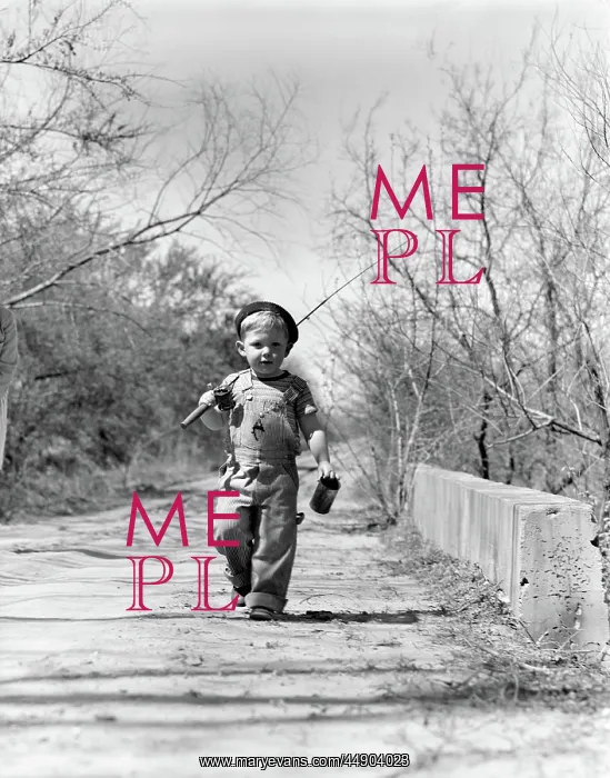  : 1940s BOY WALKING DOWN COUNTRY ROAD WITH CAN