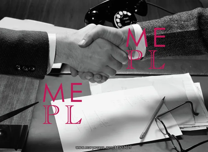 : 1940s HANDS CLOSE-UP TWO BUSINESSMEN SHAKING : 1940s HANDS CLOSE-UP TWO BUSINESSMEN SHAKING