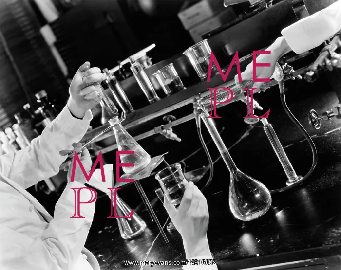  : 1940s - Hands Holding Beakers Doing Experiment Laboratory