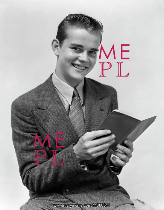  : 1940s Man In Suit Smiling Holding
