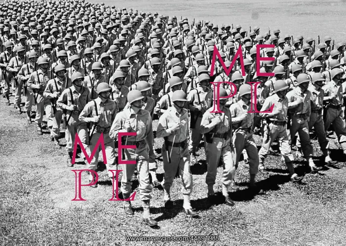  : 1940s ROWS OF USA INFANTRYMEN MARCHING