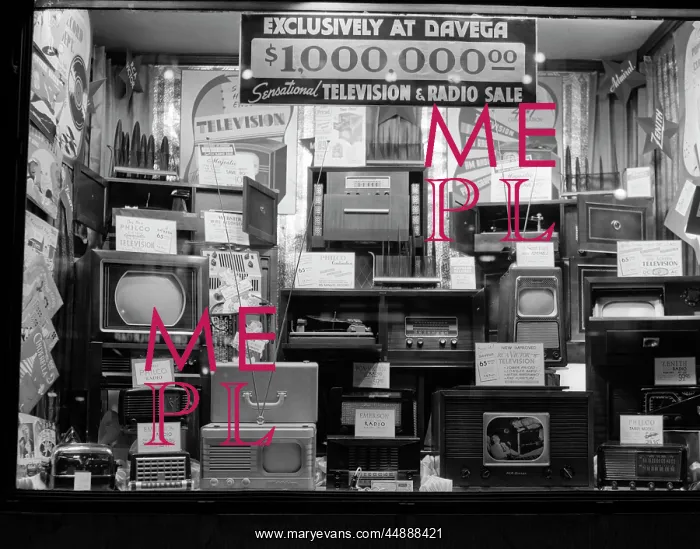  : 1940s WINDOW OF STORE SELLING RADIOS AND TELEVISIONS