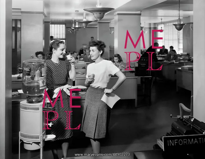 : 1940s TWO WOMEN OFFICE WORKERS STANDING BY OFFICE : 1940s TWO WOMEN OFFICE WORKERS STANDING BY OFFICE