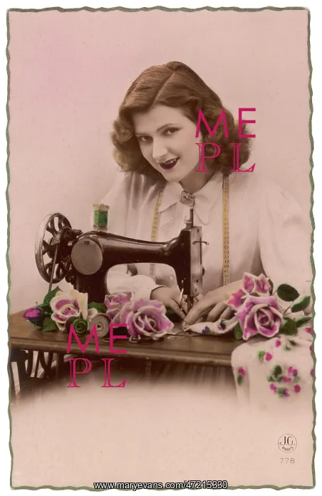  : 1940S WOMEN SEWING