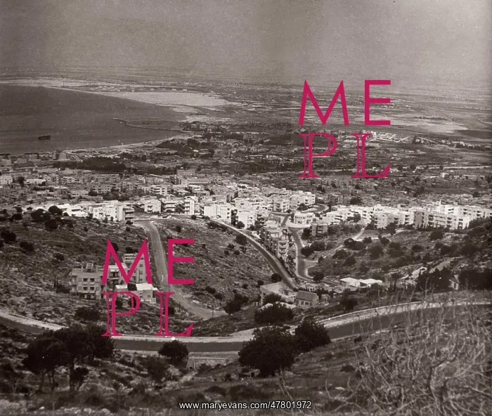 : 1943 - view of Haifa in Palestine : 1943 - view of Haifa in Palestine