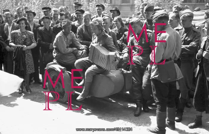: 1945 - WW2 - The liberation of Prague : 1945 - WW2 - The liberation of Prague