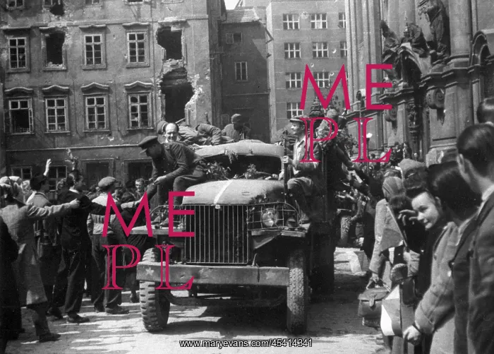 : 1945 - WW2 - The liberation of Prague : 1945 - WW2 - The liberation of Prague