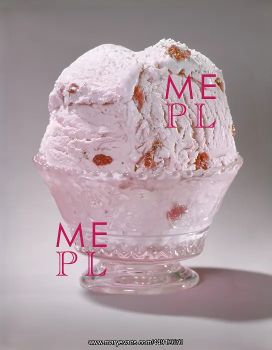: 1950s 1960s dish of strawberry : 1950s 1960s dish of strawberry