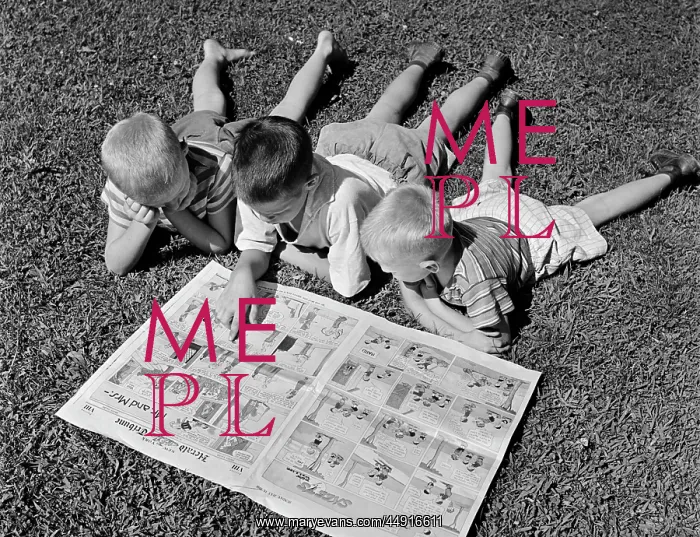  : 1950s 3 BOYS READING FUNNIES ON LAWN