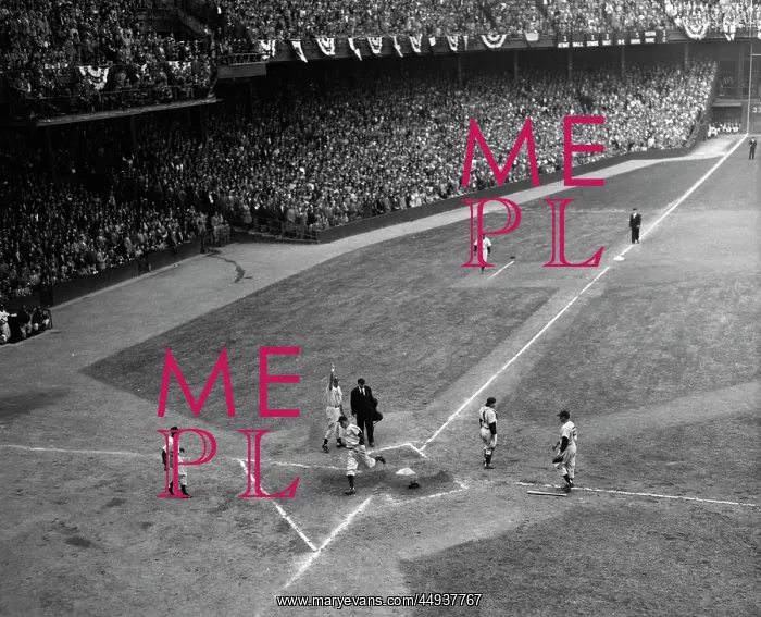  : 1950s Baseball Player Scoring