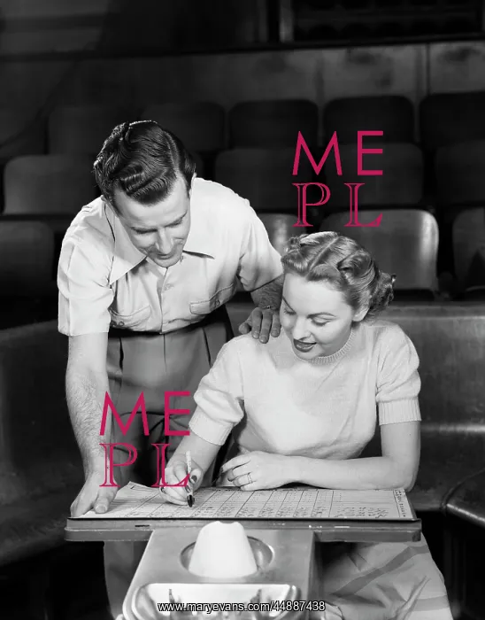  : 1950s Couple Bowling Looking At