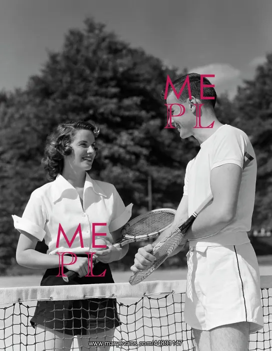  : 1950s Couple Standing On Opposite