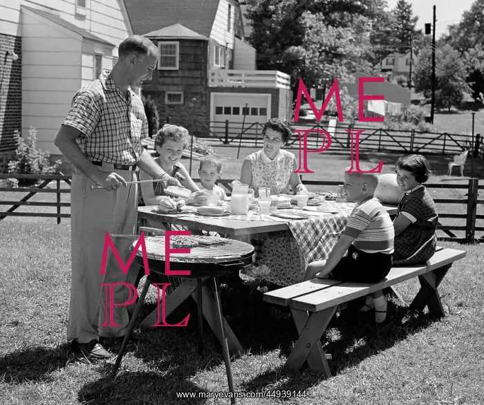 : 1950s Family In Backyard Cooking : 1950s Family In Backyard Cooking