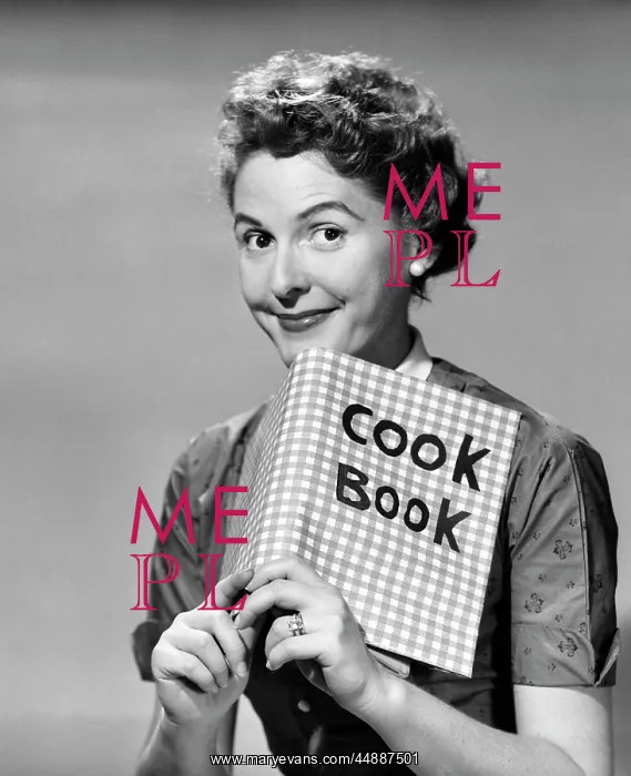  : 1950s Smiling Woman Looking Over
