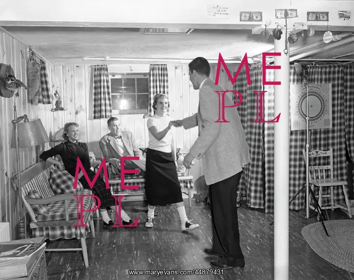  : 1950s Teens In Rec Room Dancing