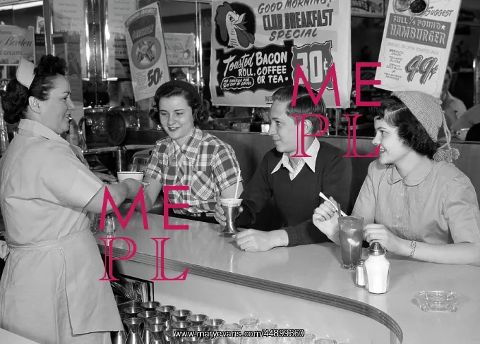  : 1950s Waitress Serving 2 Teen