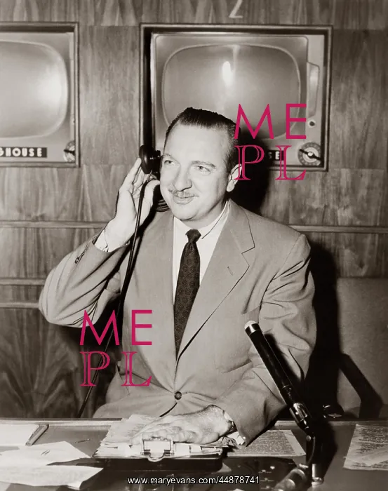 : 1950s Walter Cronkite Newscaster : 1950s Walter Cronkite Newscaster