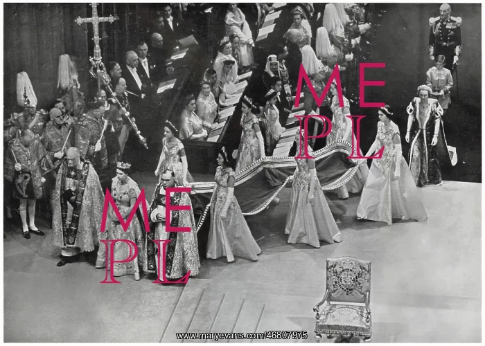 : 1953 Coronation - her train borne by six maidens : 1953 Coronation - her train borne by six maidens